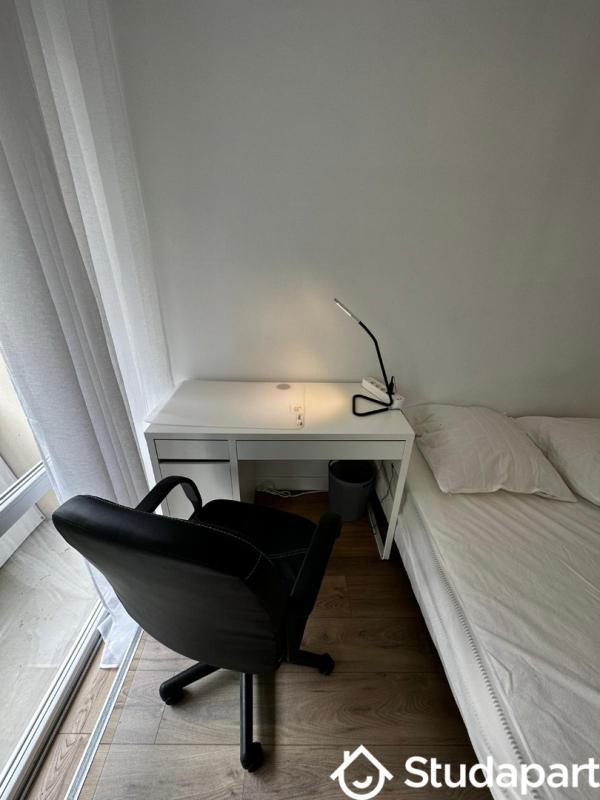 Chambre - 11 m² - 1 pièce