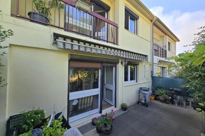 Maison - 93 m² - 5 pièces