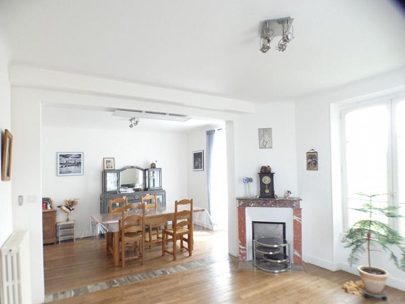 Maison - 245 m² - 10 pièces