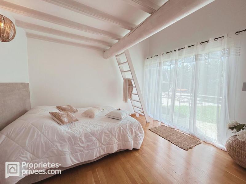 Maison - 200 m² - 5 pièces