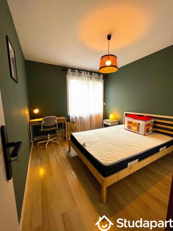 Chambre - 10 m² - 1 pièce