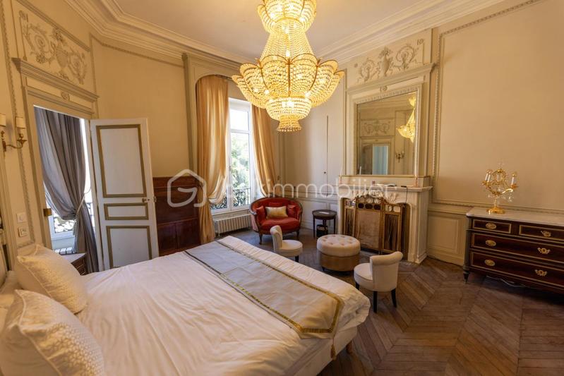 Hôtel particulier - 600 m² - 14 pièces