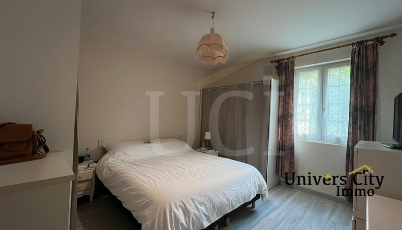 Maison - 186 m² - 7 pièces