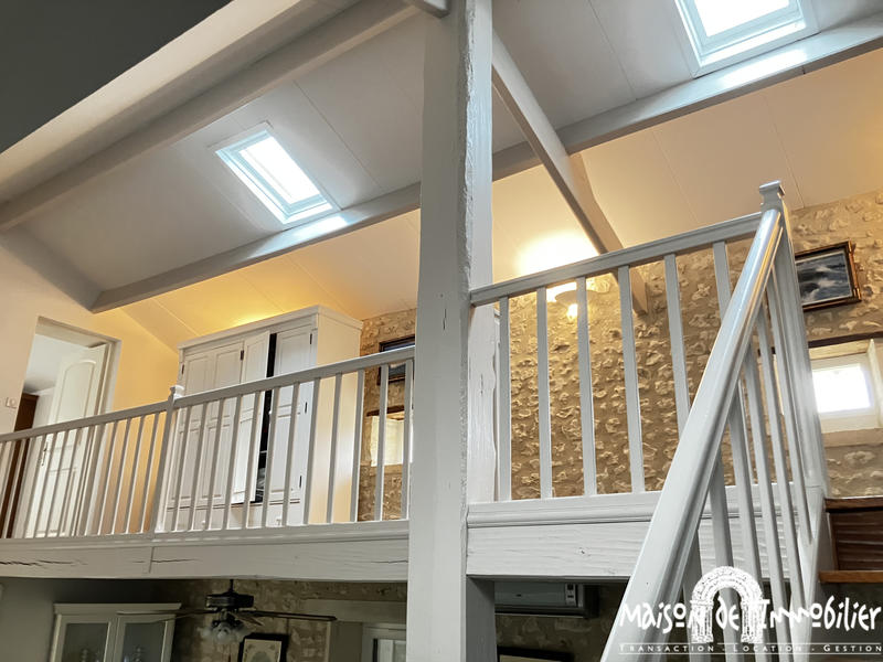 Maison - 253 m² - 7 pièces