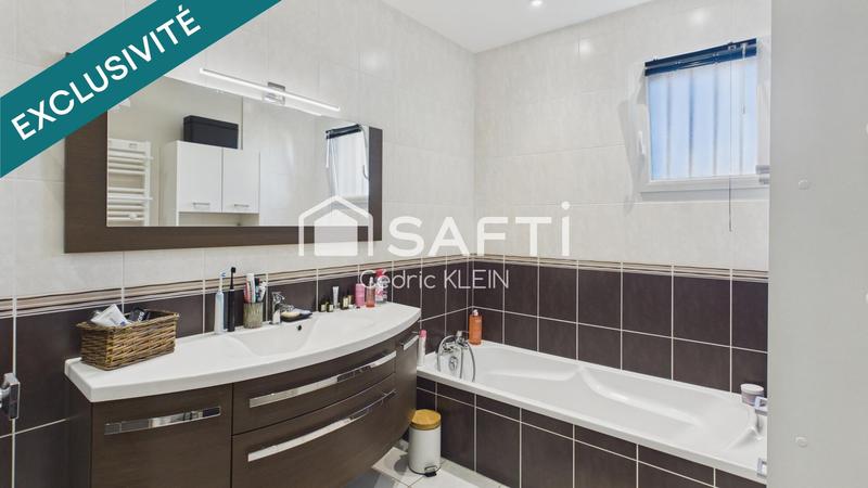 Maison - 98 m² - 5 pièces