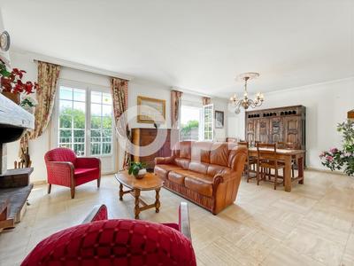 Maison - 155 m² - 7 pièces