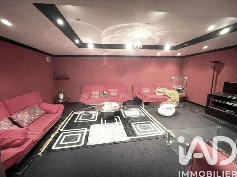 Maison - 193 m² - 8 pièces