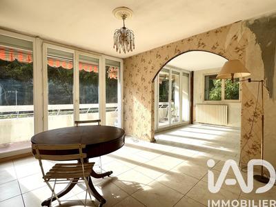 Appartement - 85 m² - 3 pièces