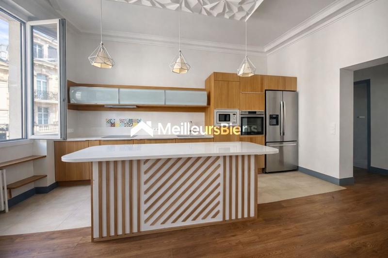 Appartement - 96 m² - 4 pièces