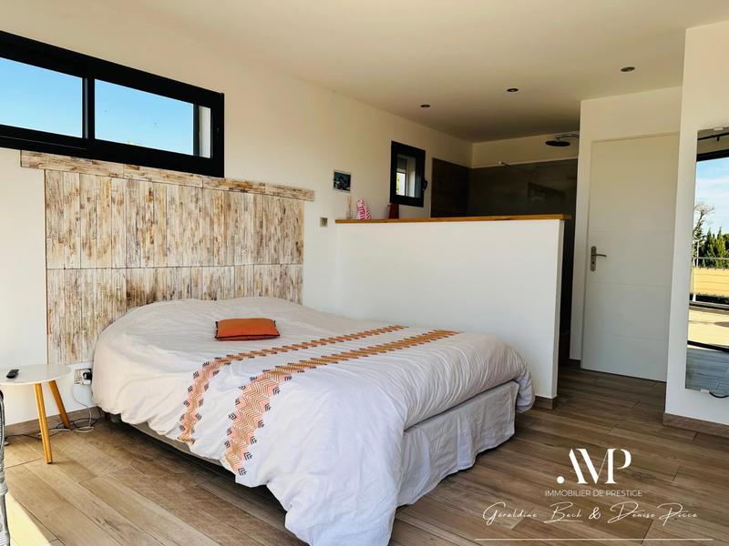 Propriété - 180 m² - 5 pièces