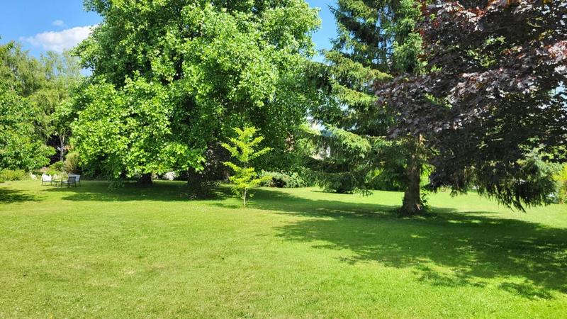 Maison - 385 m² - 8 pièces