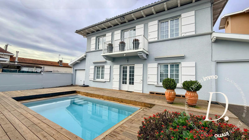 Maison - 179 m² - 4 pièces