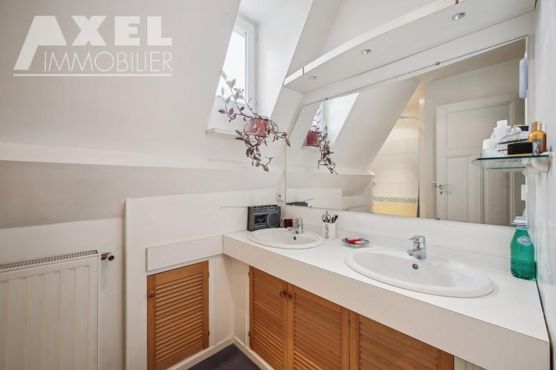 Maison - 212 m² - 6 pièces