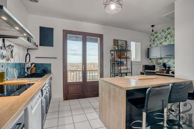 Maison - 166 m² - 6 pièces