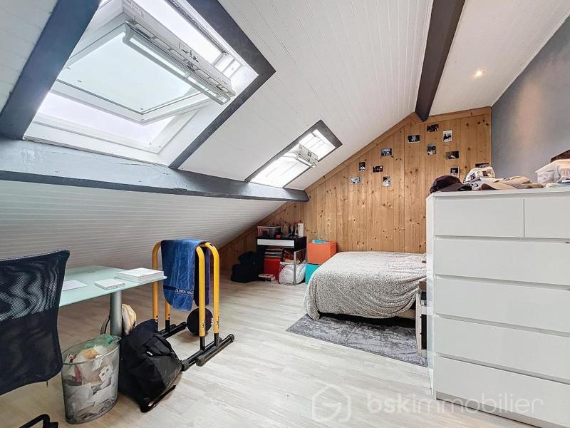 Maison traditionnelle - 190 m² - 9 pièces