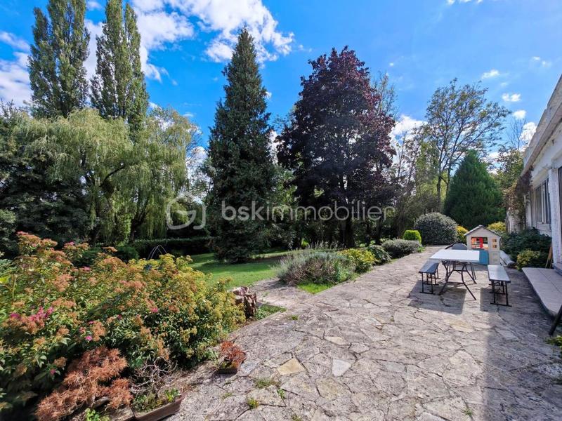 Pavillon - 416 m² - 11 pièces