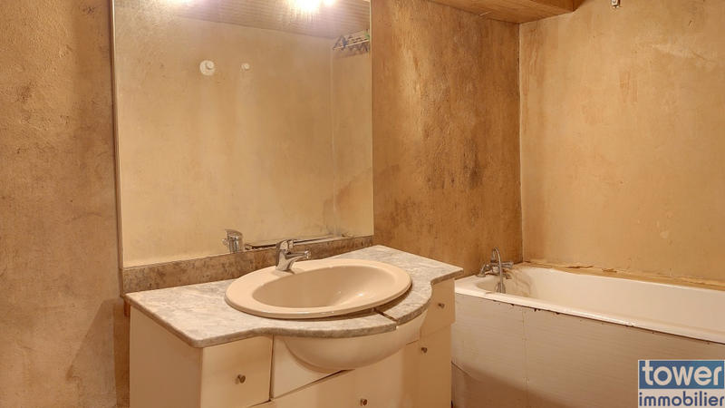 Maison de village - 170 m² - 8 pièces