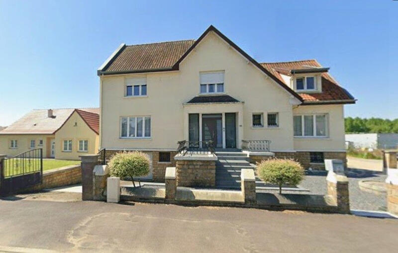 Maison - 272 m² - 9 pièces