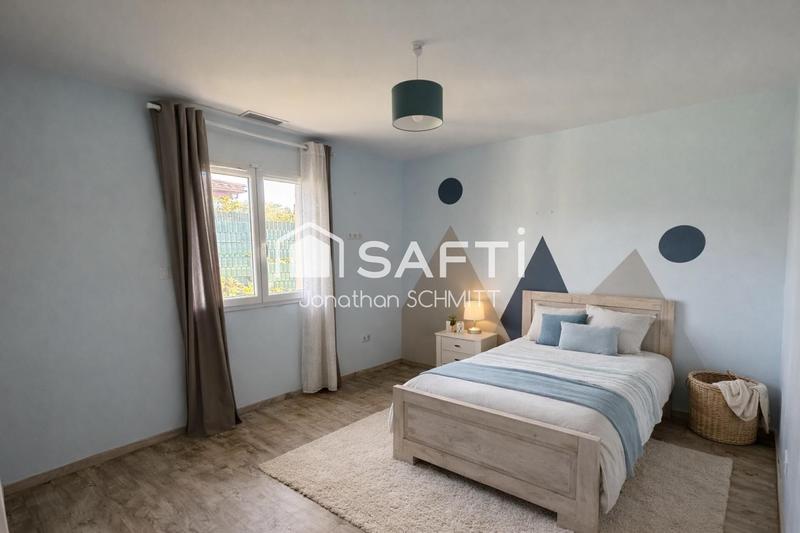 Maison - 200 m² - 8 pièces