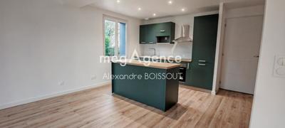 Maison - 105 m² - 4 pièces