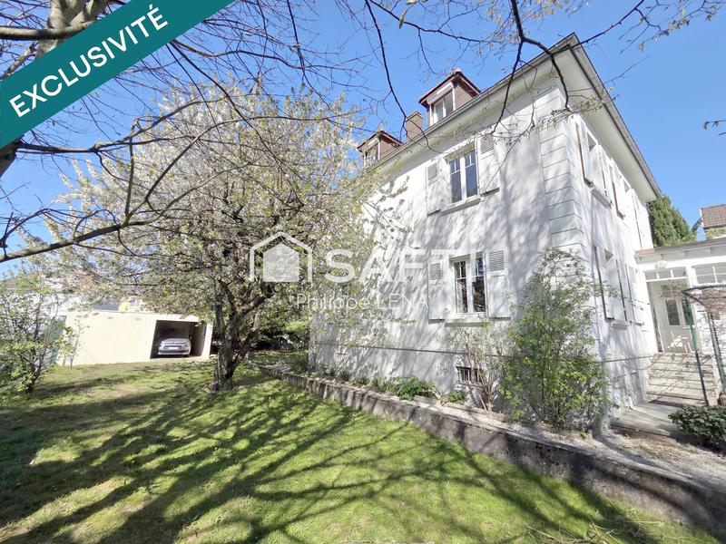 Villa - 194 m² - 8 pièces