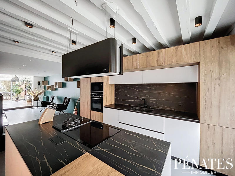 Maison - 195 m² - 7 pièces