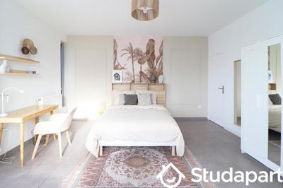 Chambre - 11 m² - 1 pièce