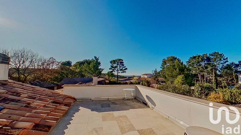 Maison - 400 m² - 14 pièces