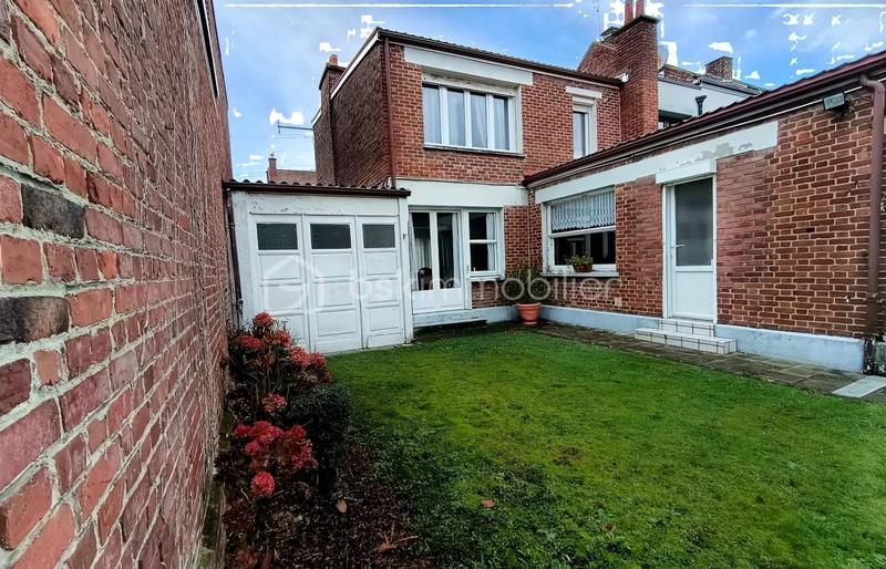 Maison traditionnelle - 107 m² - 4 pièces