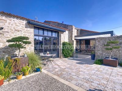 Maison ancienne - 235 m² - 7 pièces