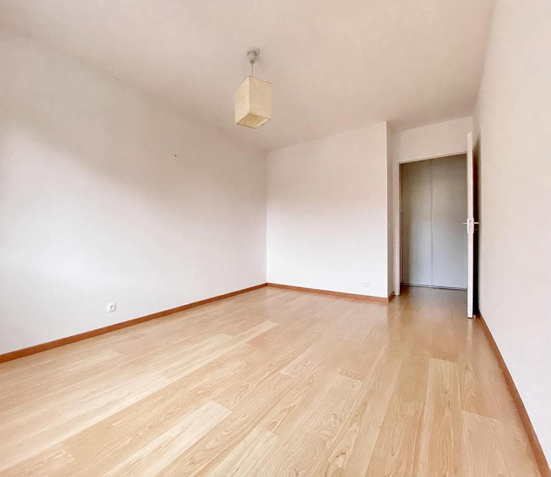Appartement - 81 m² - 3 pièces