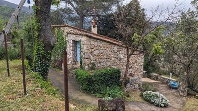 Propriété - 210 m² - 8 pièces