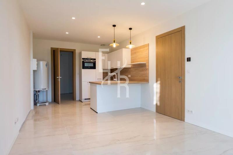 Maison - 493 m² - 7 pièces