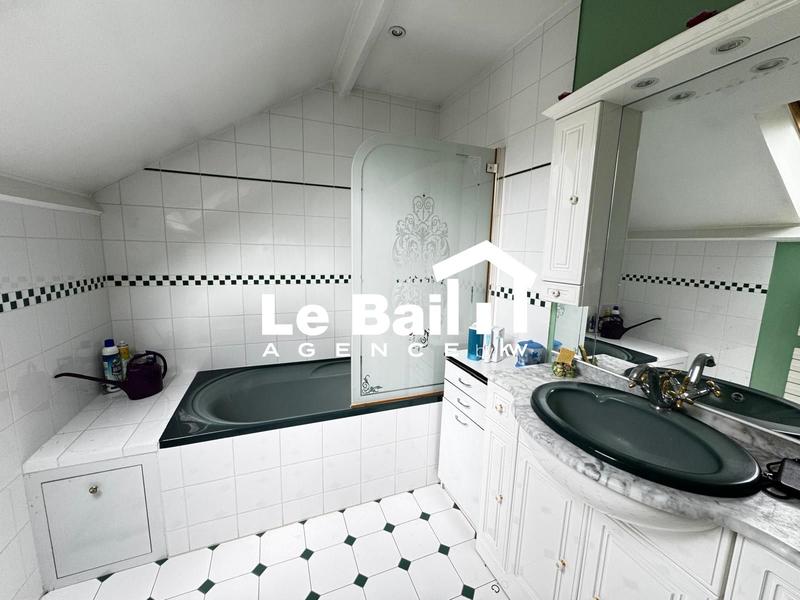 Maison - 100 m² - 5 pièces