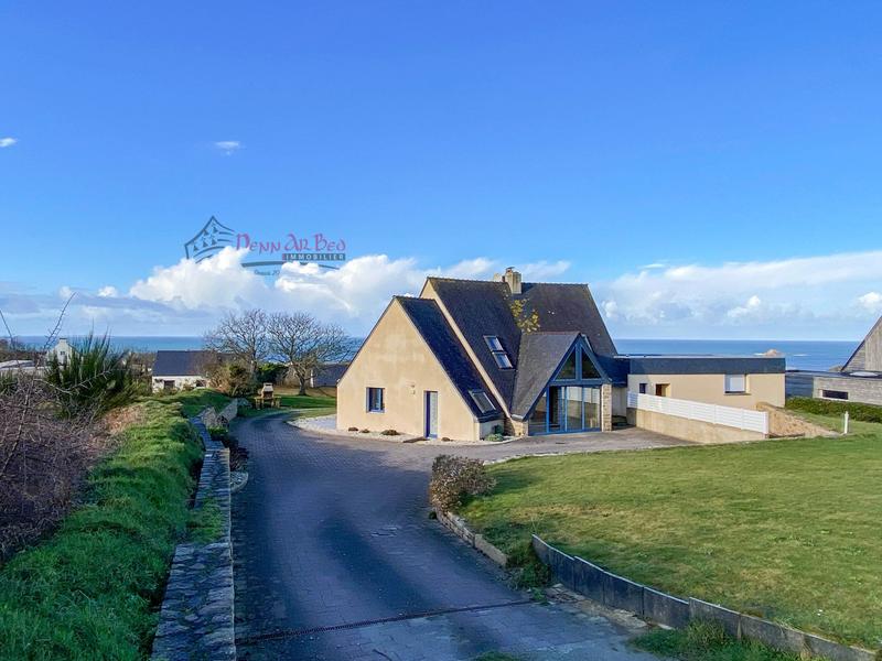 Maison - 192 m² - 8 pièces