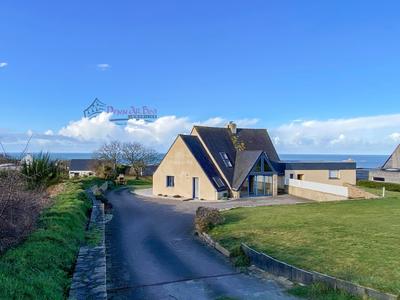 Maison - 192 m² - 8 pièces