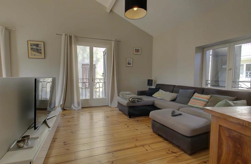 Maison - 239 m² - 7 pièces