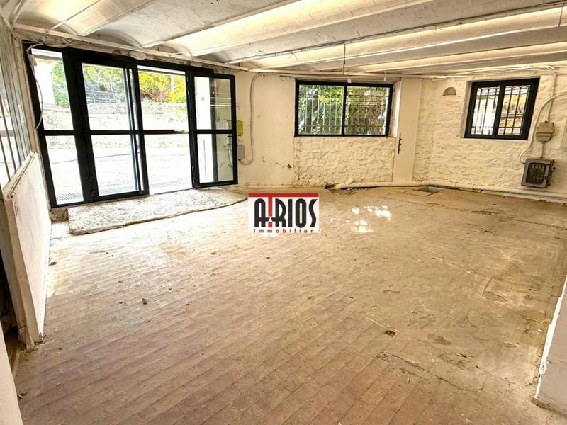 Local d'activité / Entrepôt - 420 m²