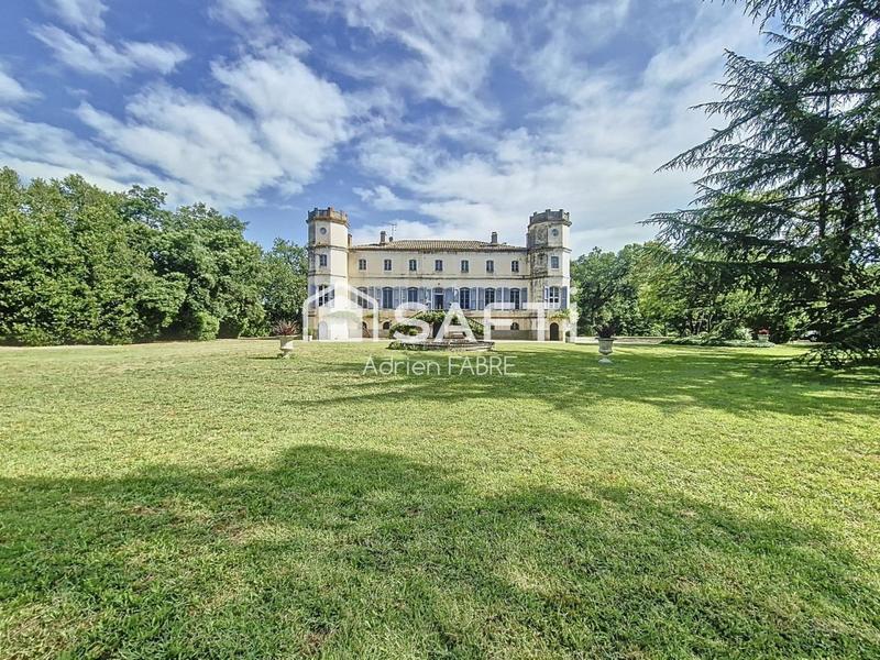 Château - 448 m² - 12 pièces
