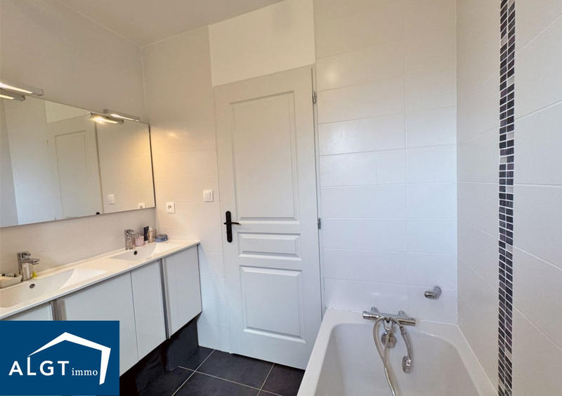 Villa - 108 m² - 5 pièces