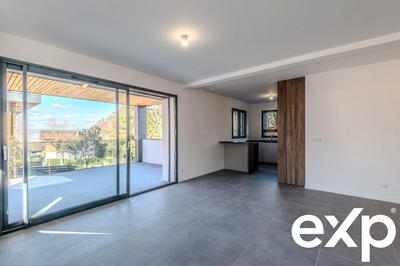 Appartement - 77 m² - 3 pièces