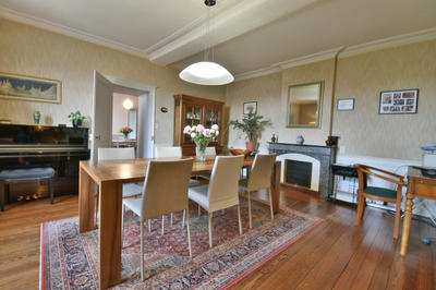 Maison bourgeoise - 240 m² - 9 pièces