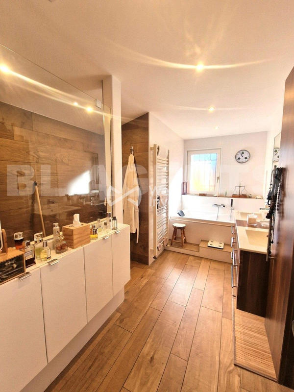 Maison - 171 m² - 6 pièces