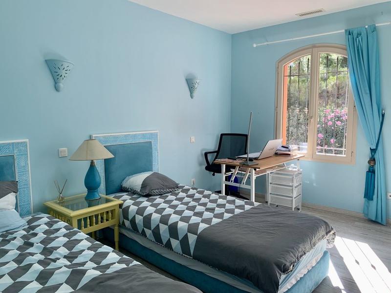 Villa - 145 m² - 6 pièces