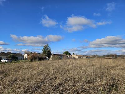 Terrain constructible - 750 m²