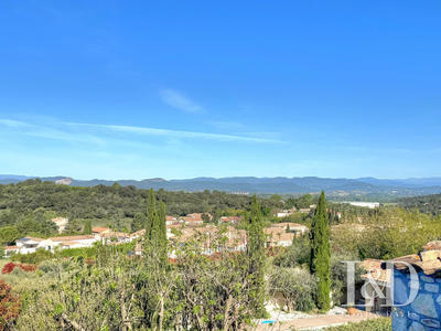 Mas - 233 m² - 8 pièces