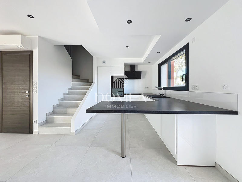 Villa - 84 m² - 4 pièces