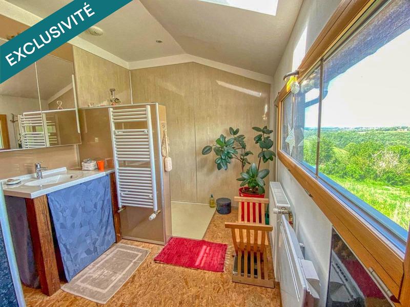 Maison - 210 m² - 5 pièces