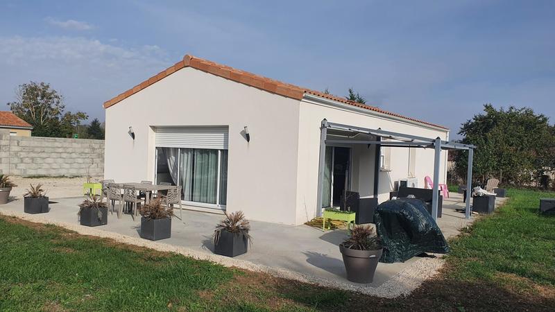 Maison - 93 m² - 4 pièces