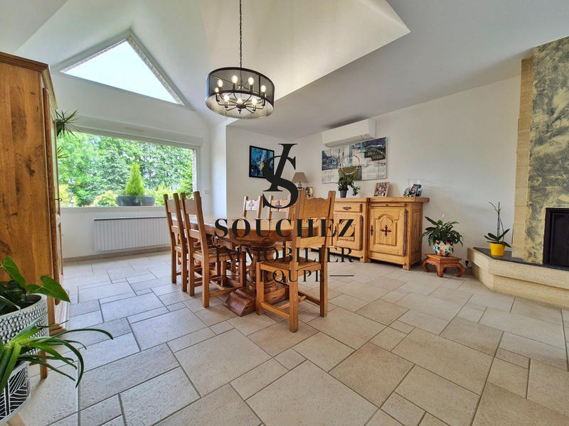 Maison - 137 m² - 6 pièces